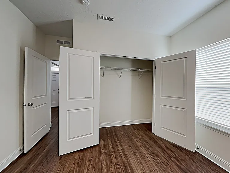 63 S Lancaster Dr — Photo 9