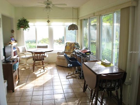 5th image of 2656 Camille Dr