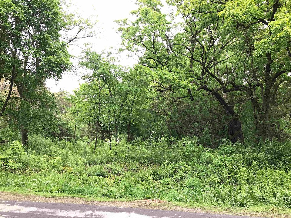 2nd image of 4610 Sumac Rd