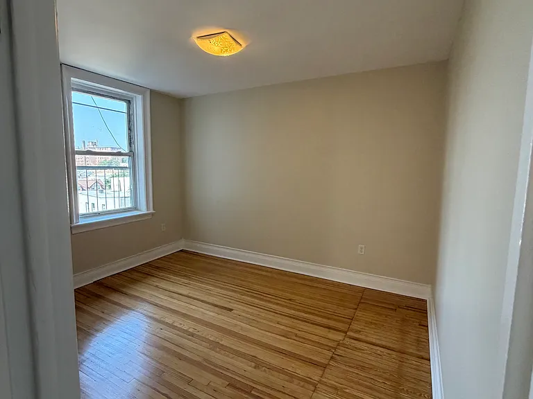 101 73rd St #46 — Photo 16