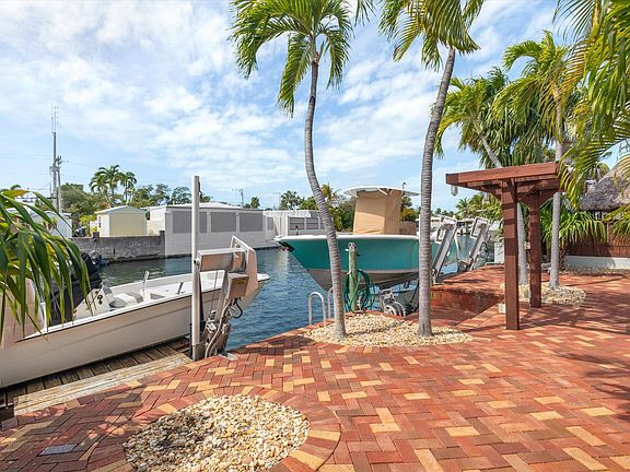 4th image of 16 Bamboo Ter