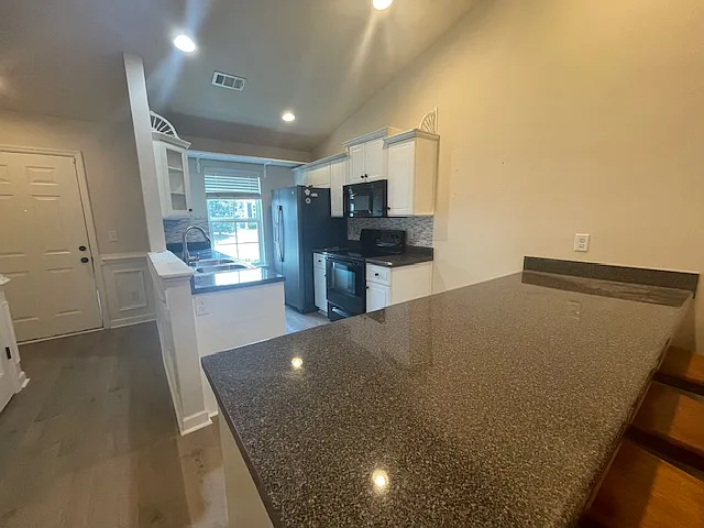 204 York Way #1 — Photo 4