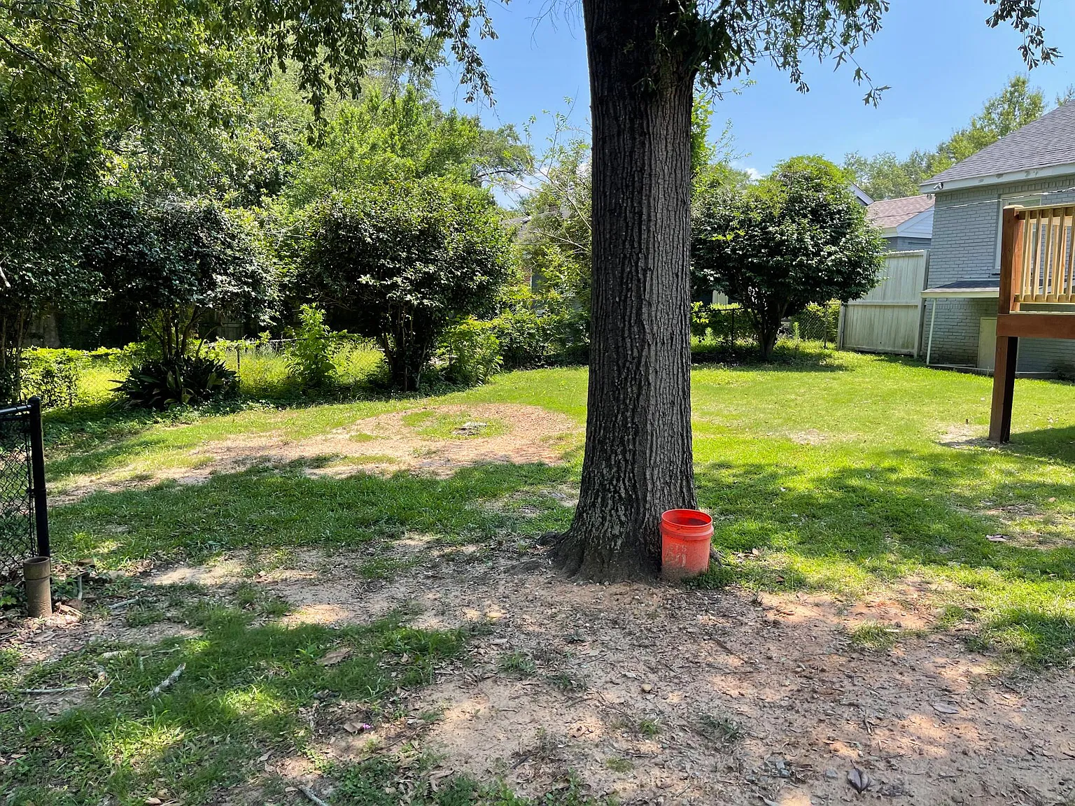 1701 Slade Dr — Photo 3