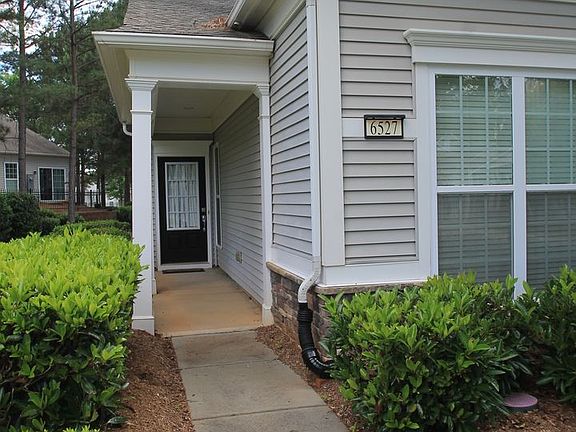 3rd image of 6527 Carolina Commons Dr