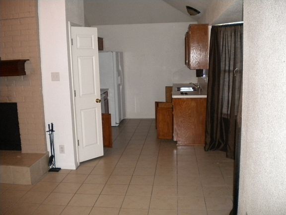 5th image of 2601 Armadillo Dr