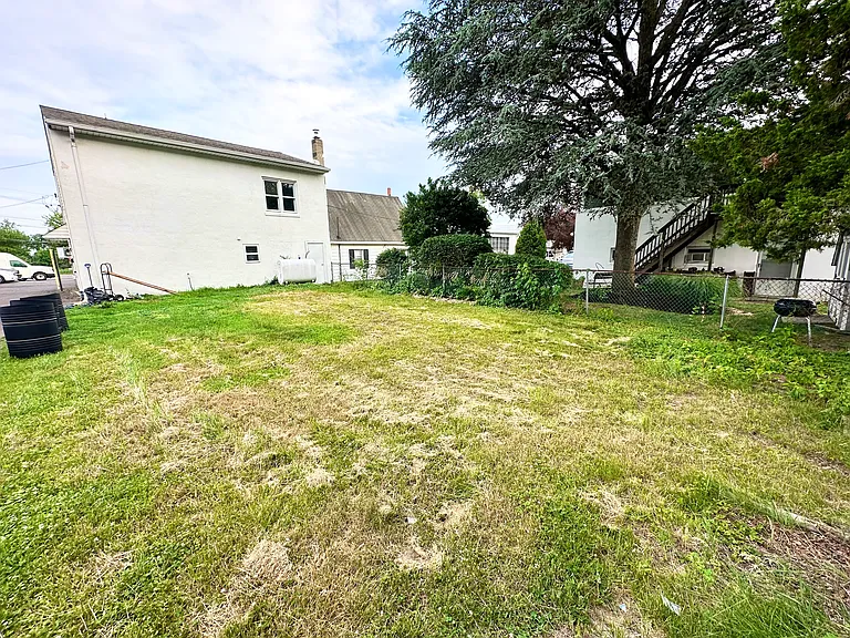 3552 Bristol Pike #B — Photo 9