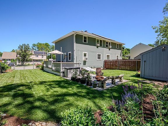 5th image of 13 Christie Dr #B