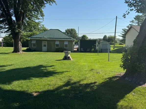 1126 2nd Ave SE, Dyersville, IA 52040