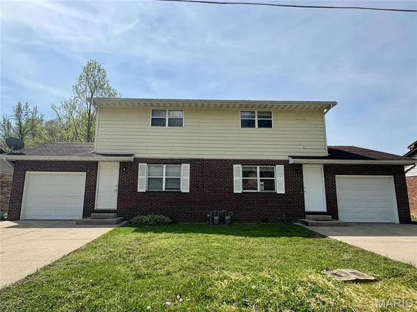 1027 & 1029 Village Ln, Cape Girardeau, MO 63701