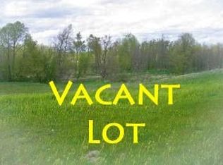 5104 Wild Meadow Dr, Sheboygan, WI 53083