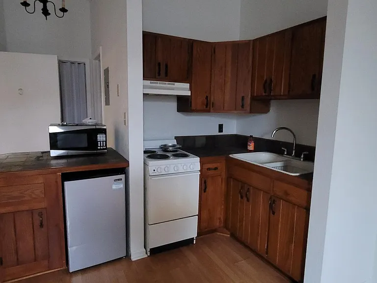 128 N Main St #3 — Photo 7