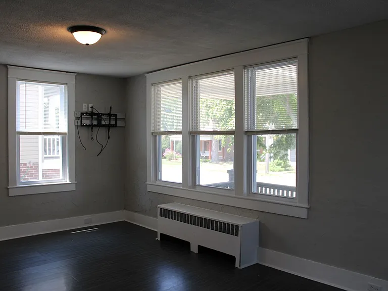 152 N Lombard St — Photo 9