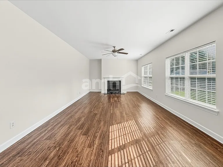 2914 Watercrest Dr NW — Photo 7