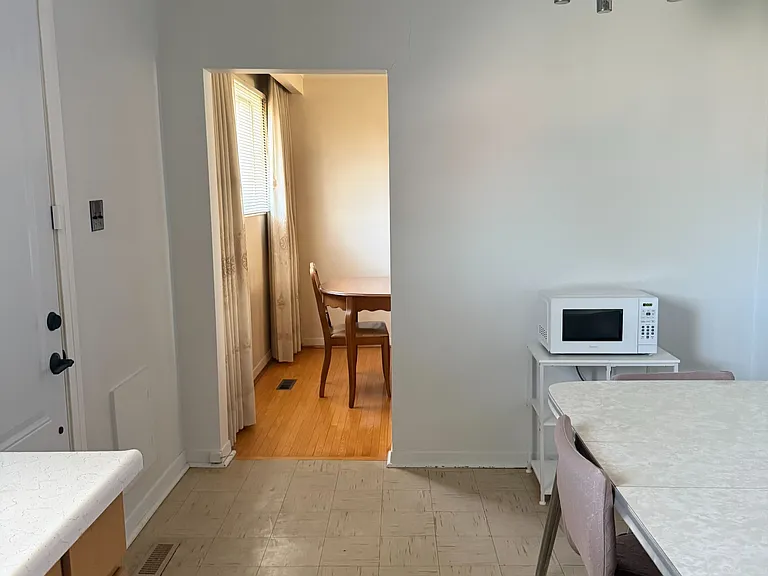 300 Driftwood Ave #UPPER — Photo 11
