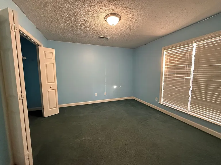 242 Turtle Creek Dr — Photo 10