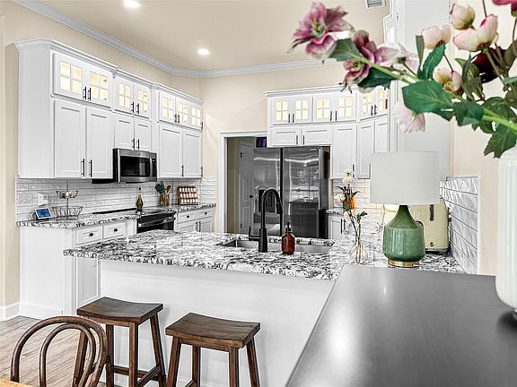 3rd image of 107 Spyglass Hill Dr