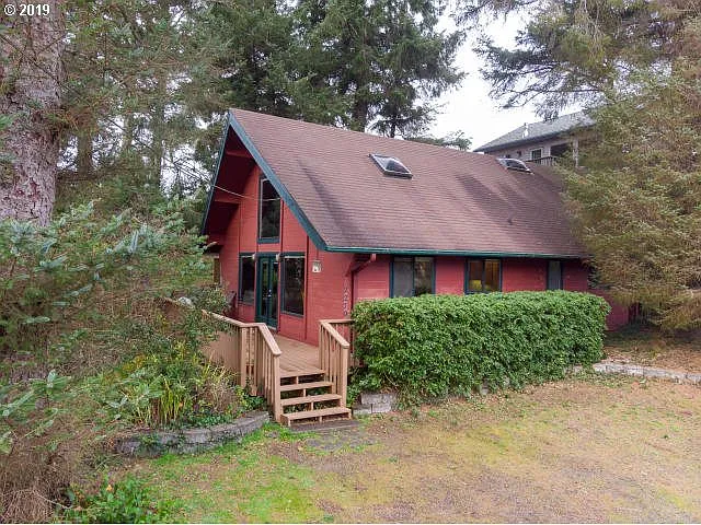 2270 Fleming Ave W photo 1