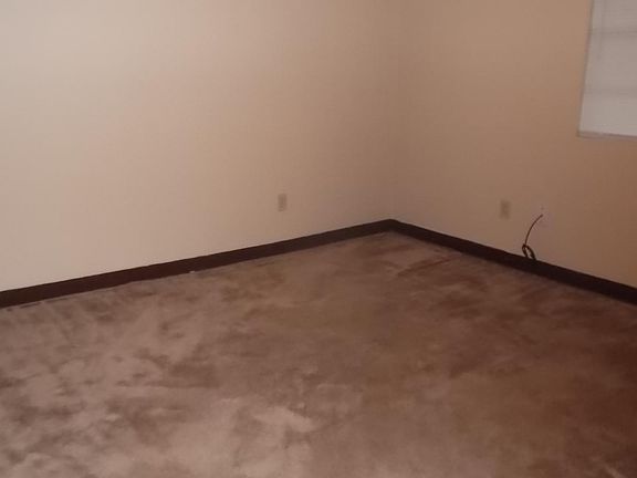 5th image of 626 Willow St #2