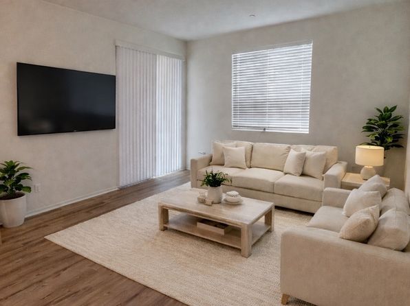 5222 Surfwalk Way #6