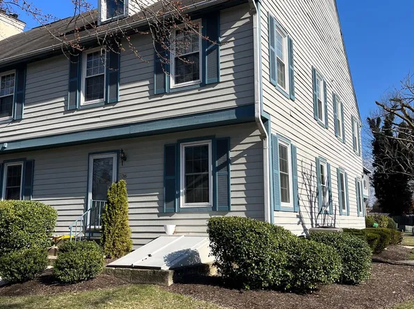 836 Westfield Dr, Riverton, NJ 08077