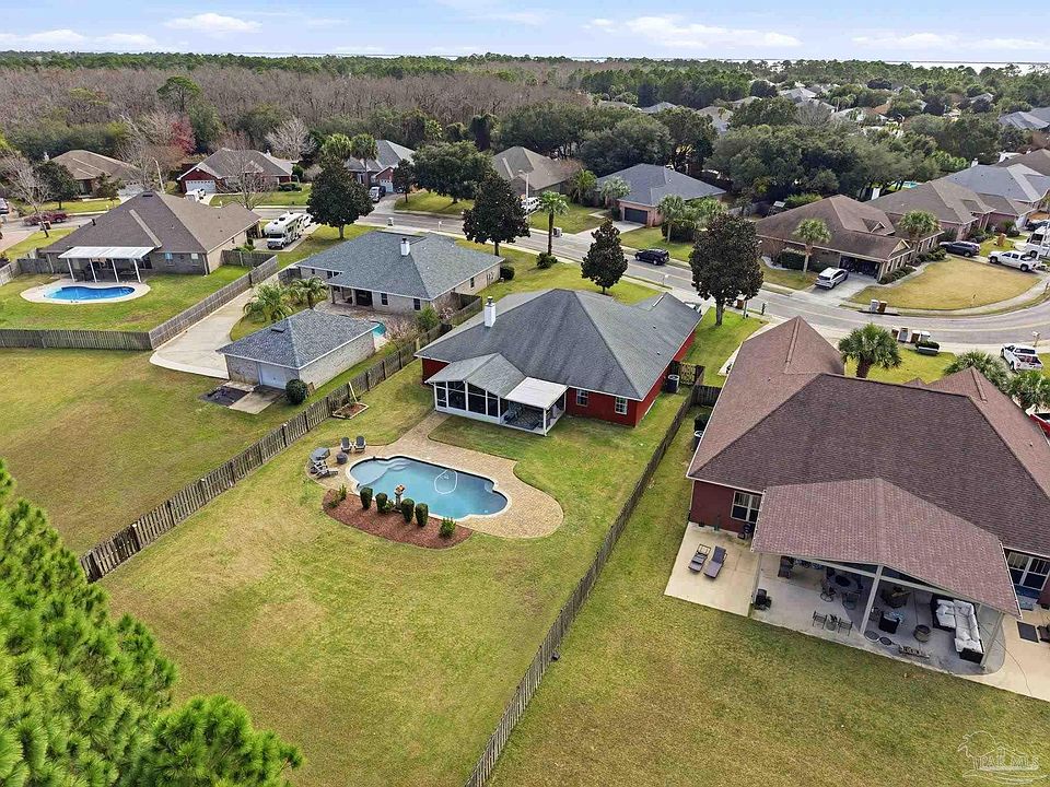 1st image of 1635 Woodlawn Way
