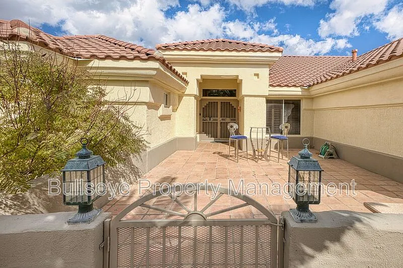 15704 W Sentinel Dr