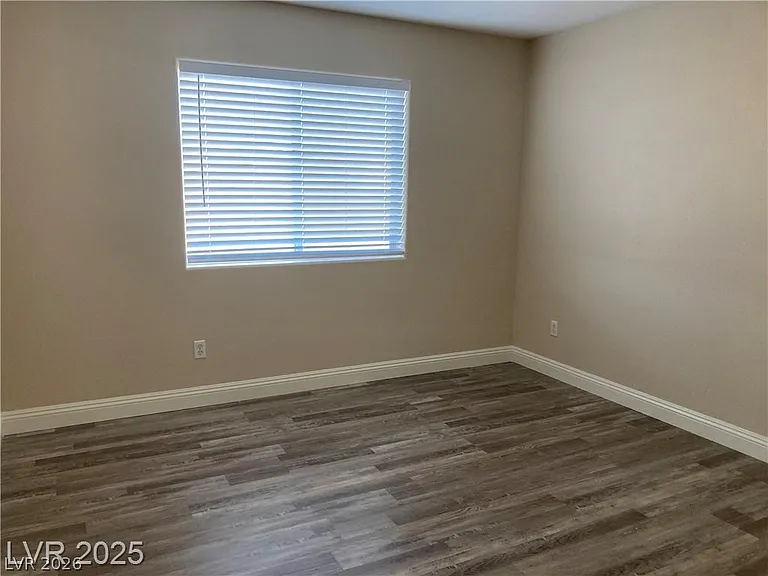 3120 Whispering Canyon Ct — Photo 33