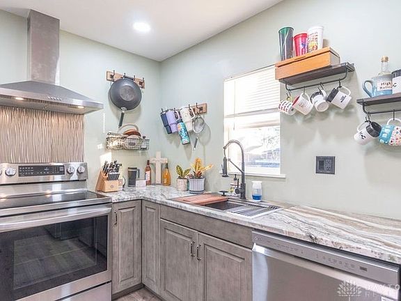4th image of 2516 Thornhill Dr