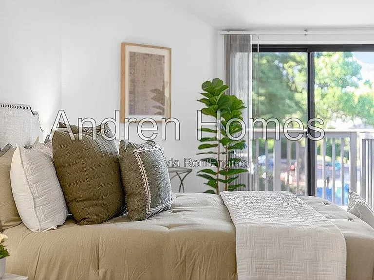 79 S Branciforte Ave — Photo 5