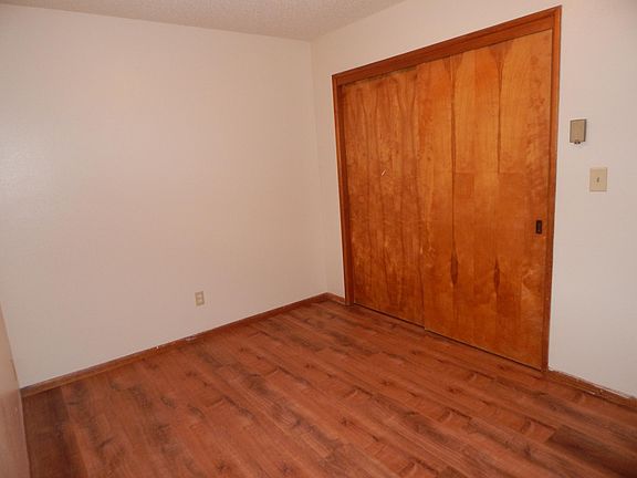 4th image of 3050 Maryland St APT 13