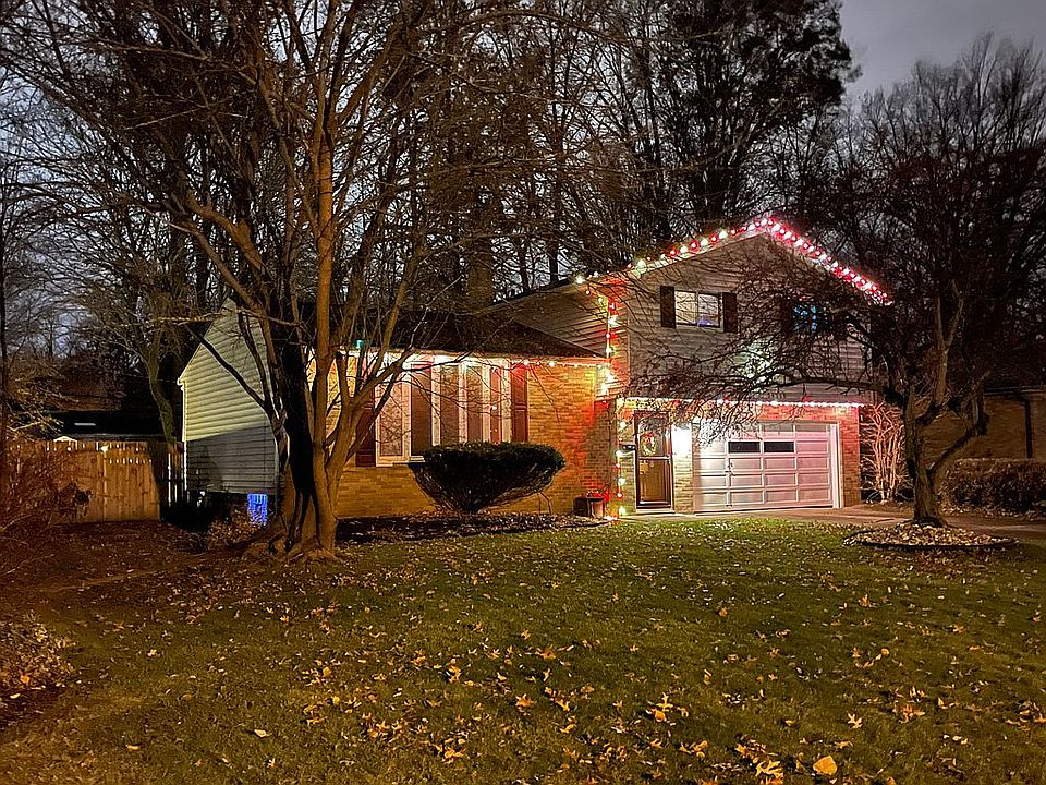 2nd image of 24255 Noreen Dr