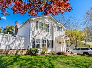 27 Garden Rd, Sound Beach, NY 11789