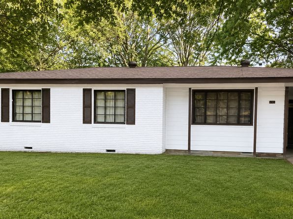 495 Woody Dr