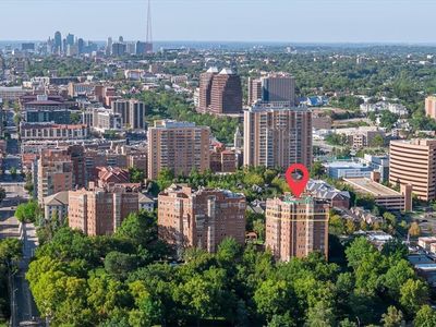 5049 Wornall Rd APT 9EF, Kansas City, MO, 64112