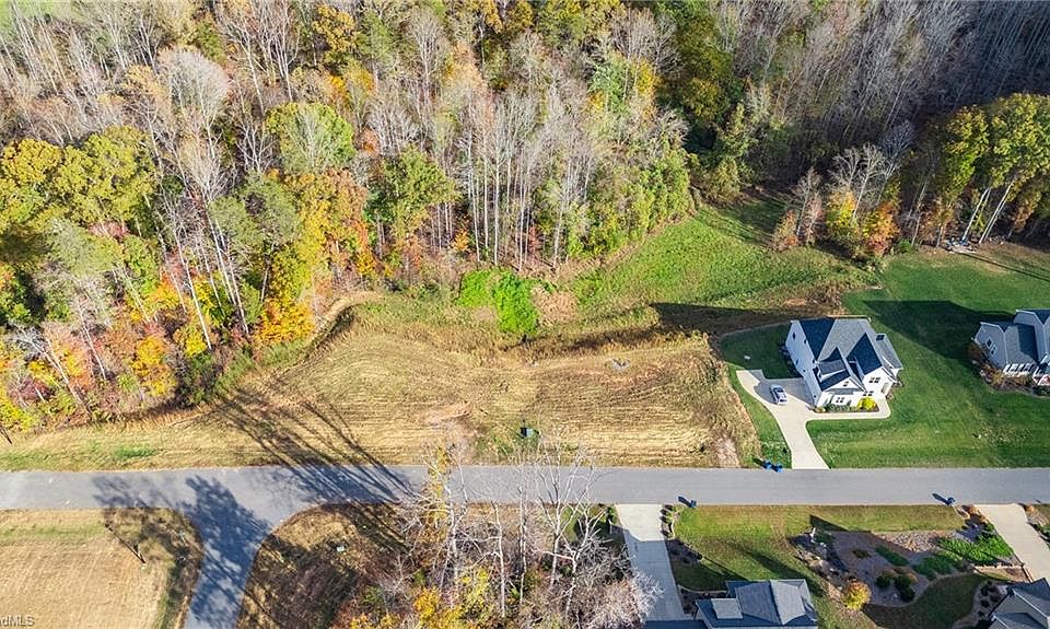 1st image of 3816 Deerwood Acres Dr #8