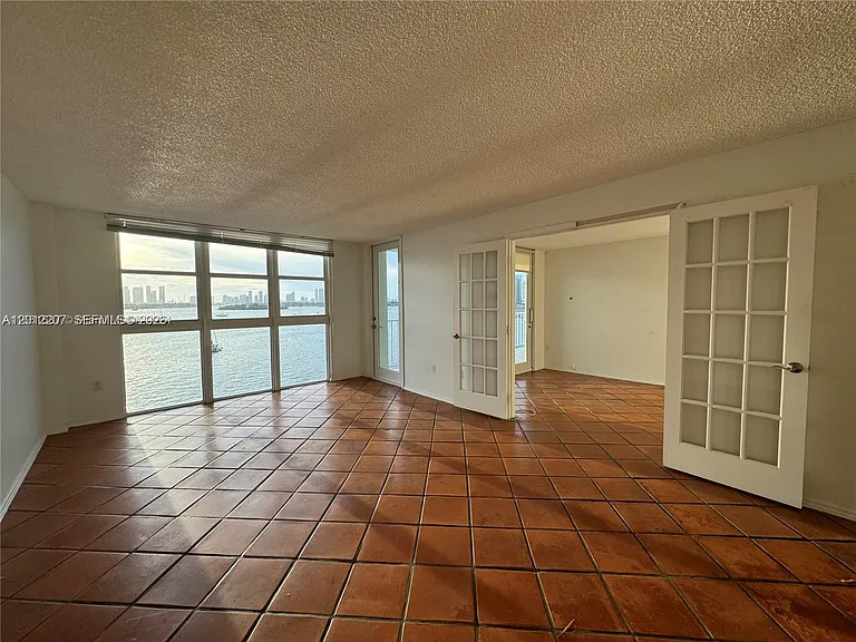 1228 West Ave #402 — Photo 21
