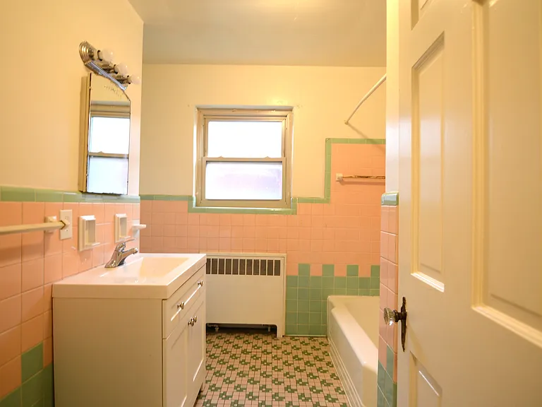 5414 Reading Rd — Photo 9