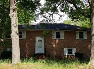 233 Spotswood Dr, Petersburg, VA 23805