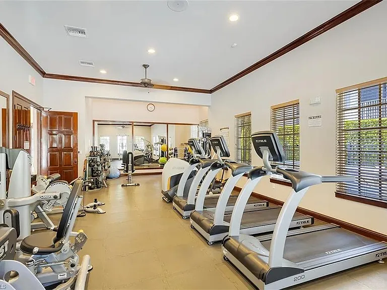 23520 Alamanda Dr #202 — Photo 33