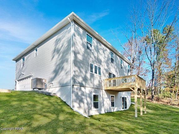 3rd image of 709 Kennedy Ct