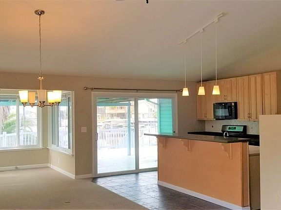 3rd image of 91 Discovery Bay Blvd