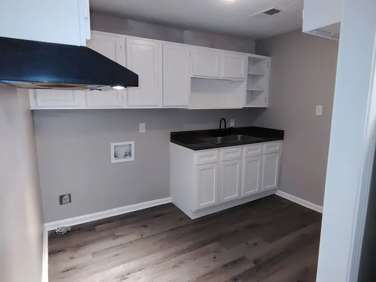 2659 Windsor Pkwy — Photo 8