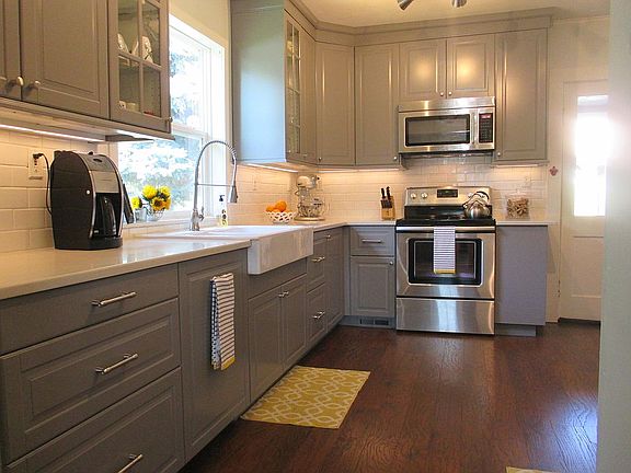 Updated kitchen with quartz