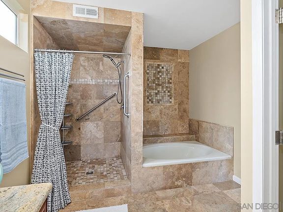 5th image of 10620 Garden Way