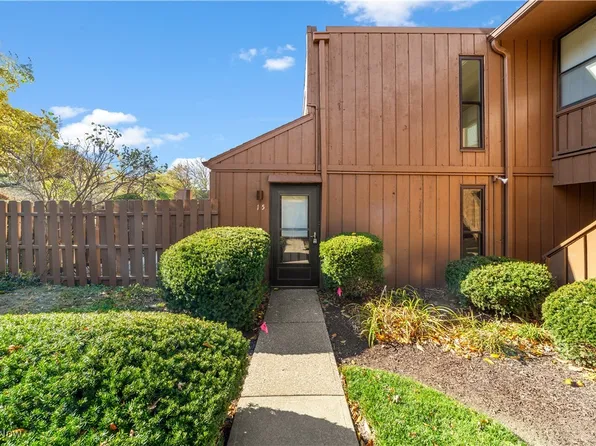 33803 Electric Blvd APT D15, Avon Lake, OH 44012