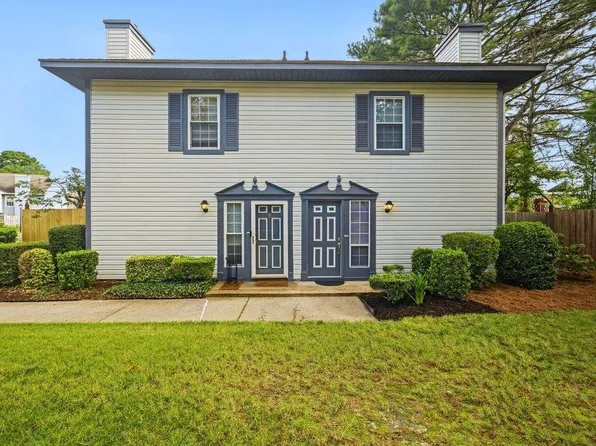 726 Oleander Cir, Virginia Beach, VA 23464
