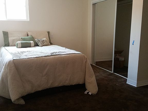 3rd image of 10010 S San Pedro St