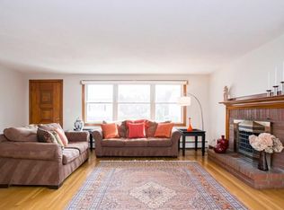20 Hallmark Dr, Woburn, MA 01801