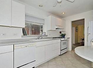 41 Ridge Line Dr, Saint Louis, MO 63122