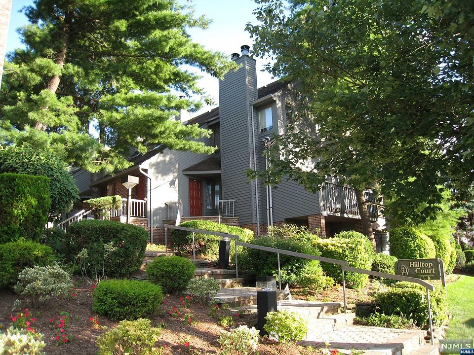 1st image of 1570F Anderson Ave #1570F